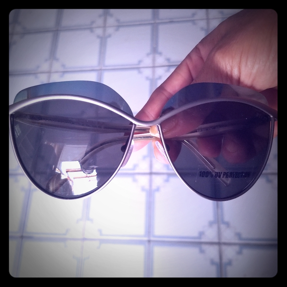 Emilio pucci sun glasses